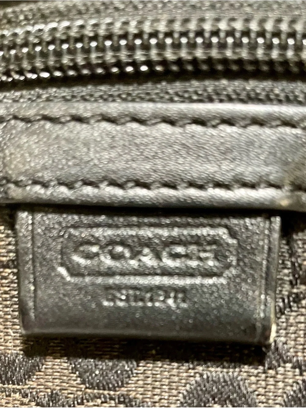 COACH Heritage Signature Jacquard Messenger Bag (Style F70699), EUC 💟